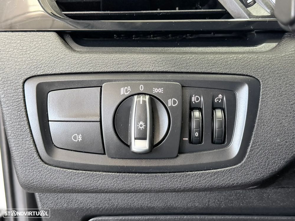 BMW X1 16 d sDrive Advantage - 21