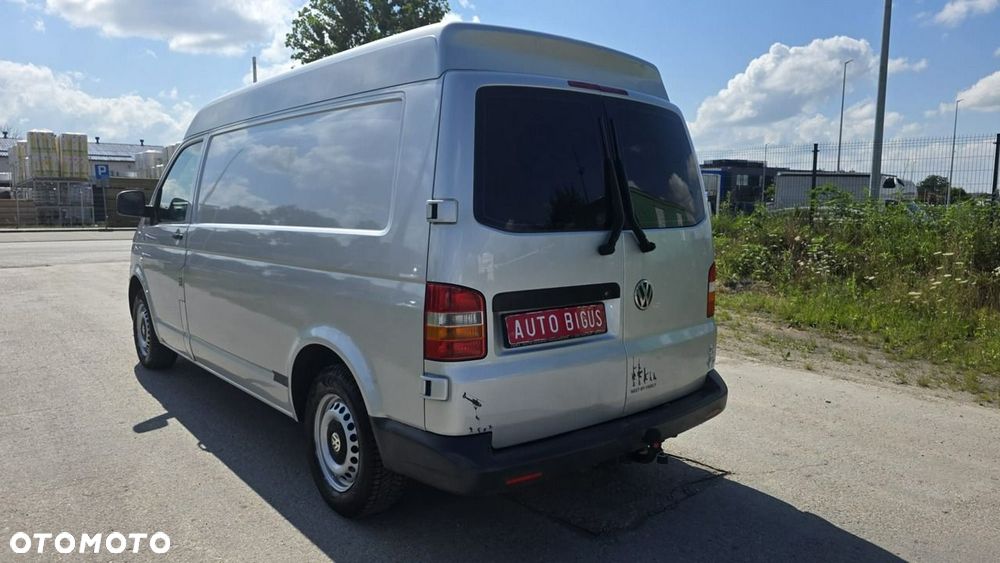 Volkswagen Transporter - 4