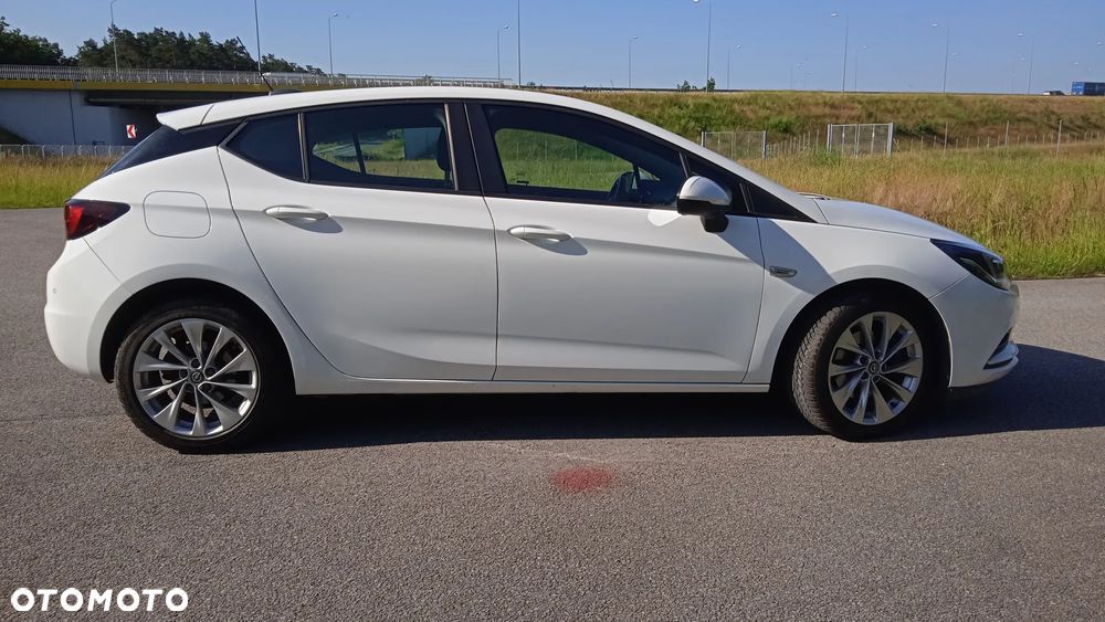 Opel Astra 1.6 D (CDTI) Start/Stop Dynamic - 12