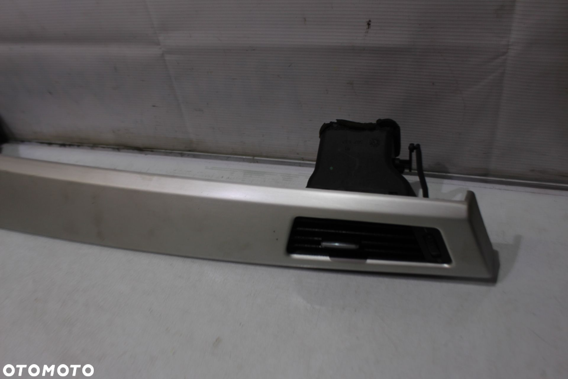 LISTWA OZDOBNA DESKI ROZDZIELCZEJ BMW E91 320D 14482110 - 2