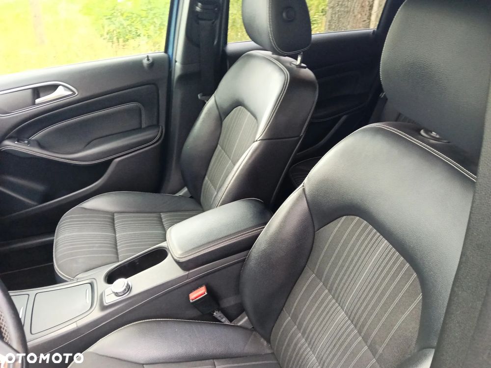 Mercedes-Benz Klasa B 200 CDI (BlueEFFICIENCY) 7G-DCT - 12