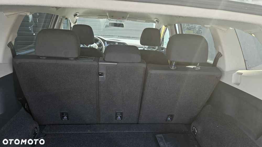 Volkswagen Tiguan - 32