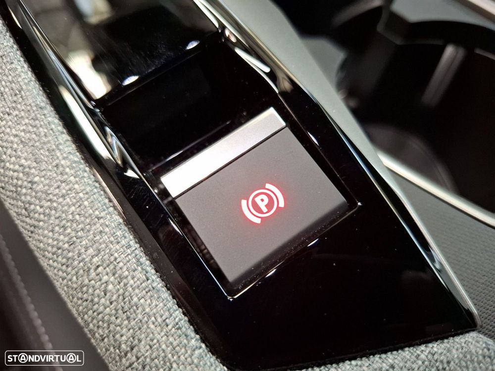 Peugeot 3008 1.2 Hybrid Allure e-DCS6 - 22