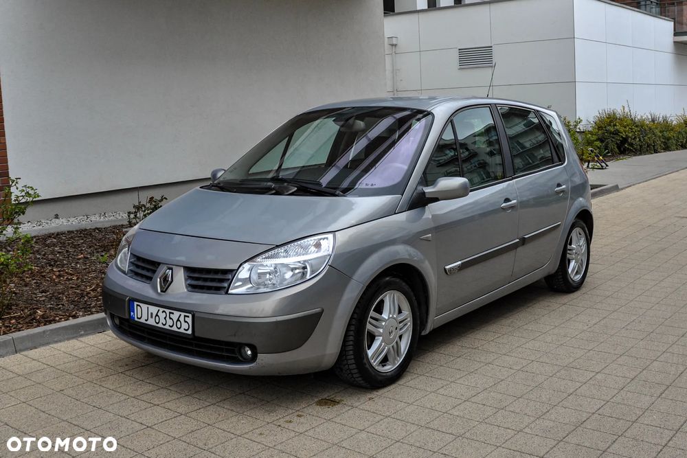 Renault Scenic - 1