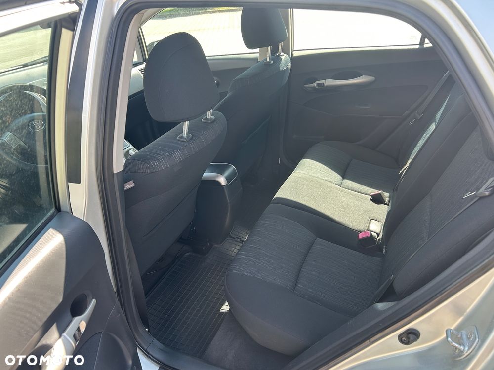 Toyota Auris 2.0 D-4D Sol - 7