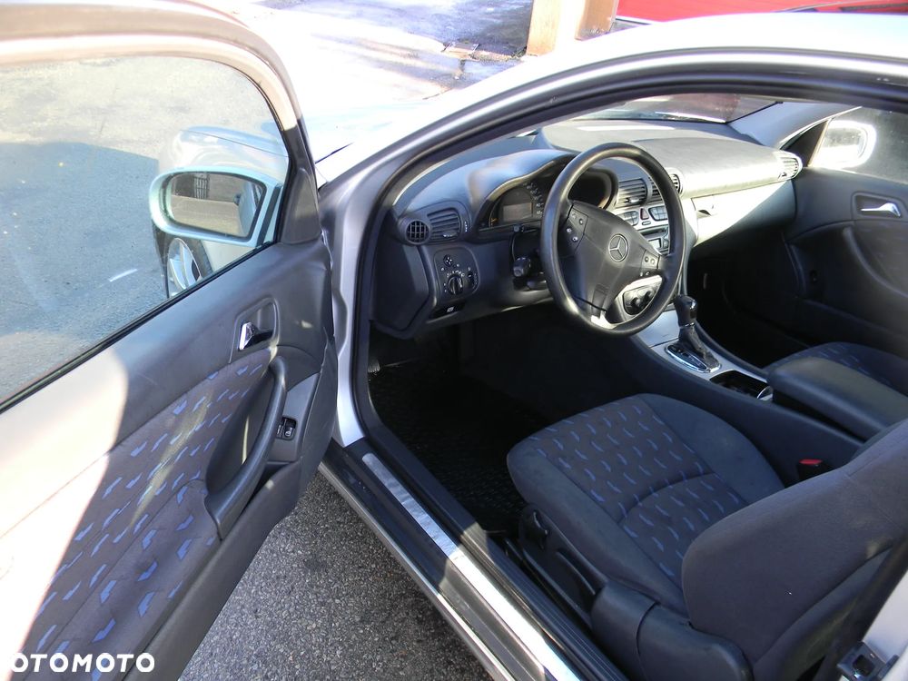 Mercedes-Benz Klasa C 220 CDI Automatik DPF Sport Edition - 13