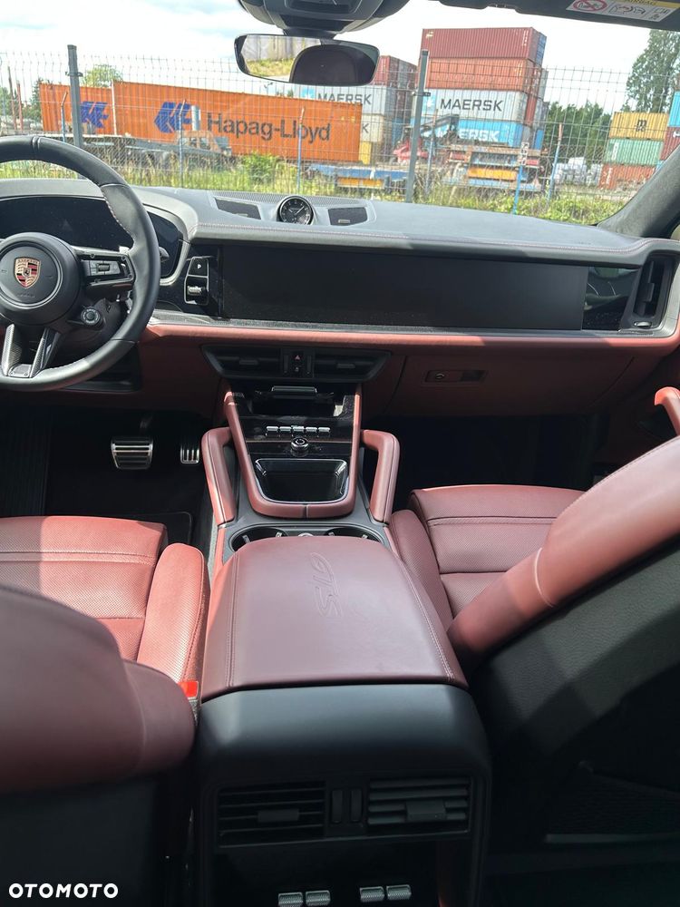 Porsche Cayenne - 5