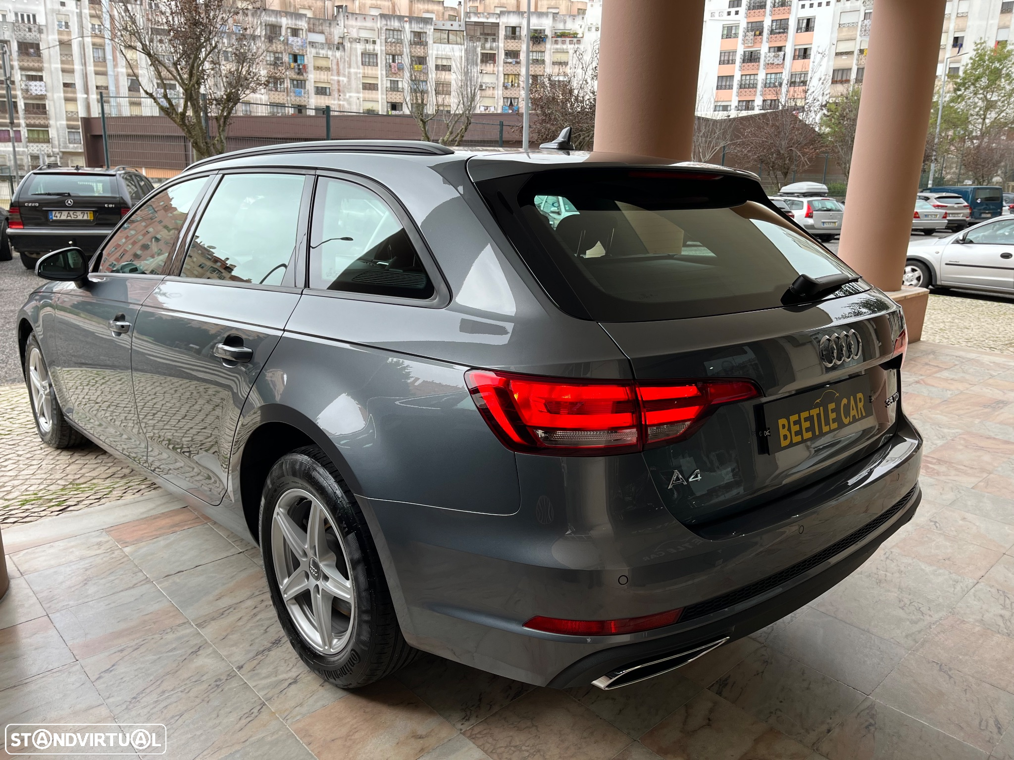 Audi A4 Avant 35 TDI Design S tronic - 13