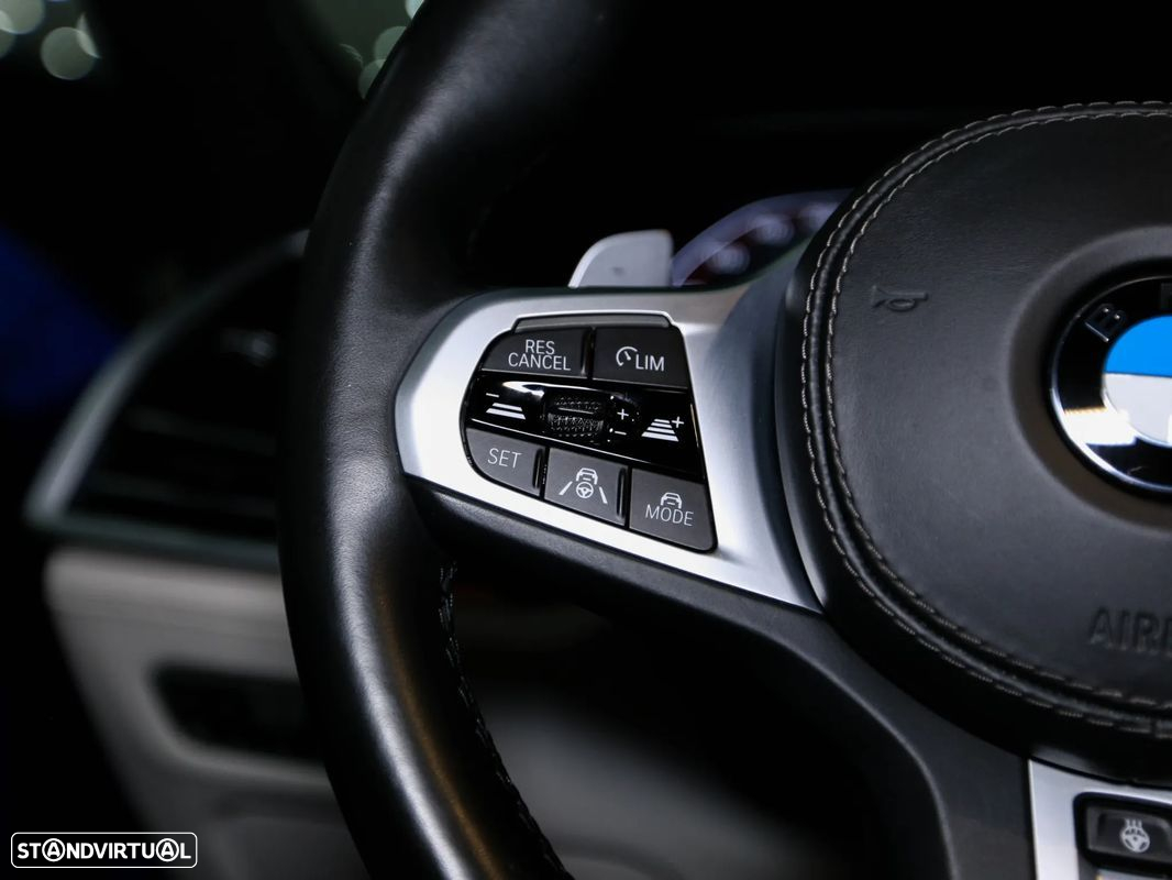 BMW X6 M50i Pack 50 anos - 20