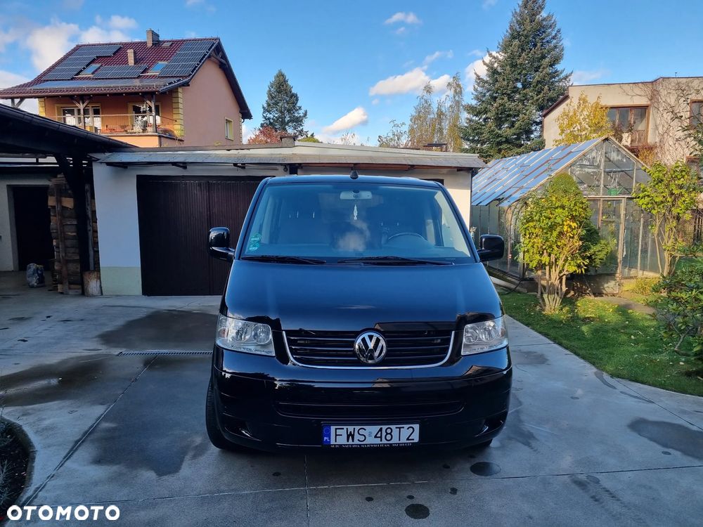 Volkswagen Multivan - 1
