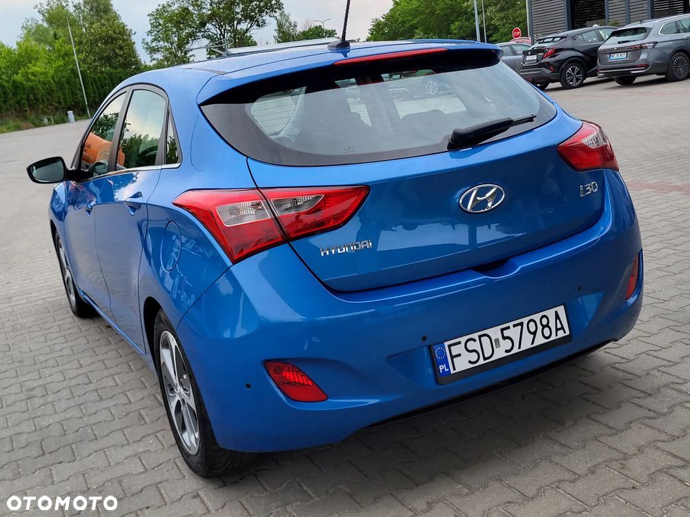 Hyundai i30 1.4 Passion Plus - 10