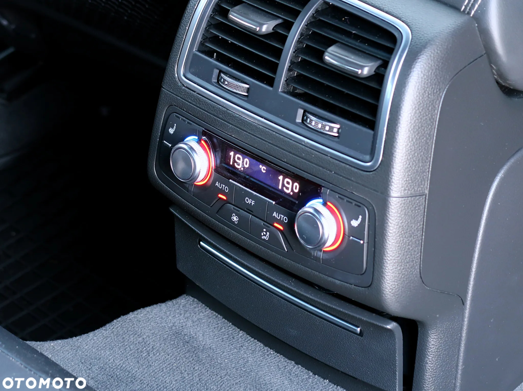 Audi A6 3.0 TDI Quattro S tronic - 29