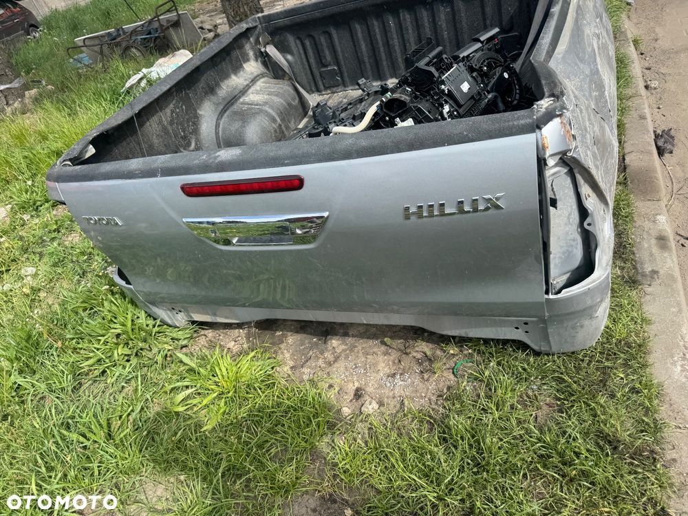 Toyota hilux 8 VIII 2015- klapa bagażnika burta paka ładunkowa klamka z kamerą wszystkie części - 5