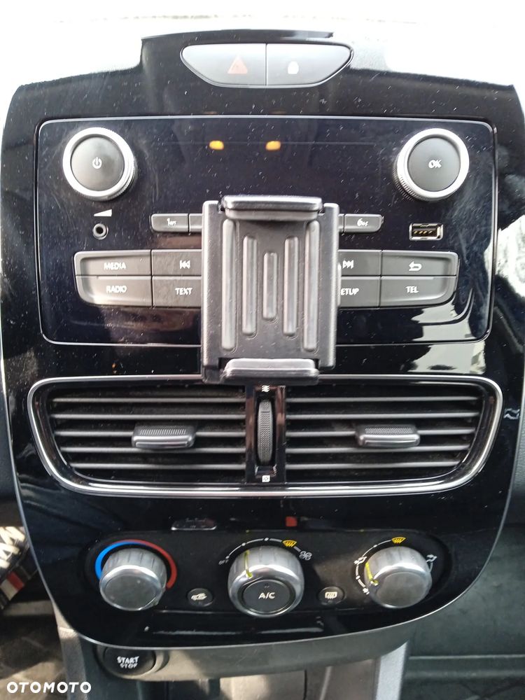 Renault Clio 1.2 16V Alize - 19