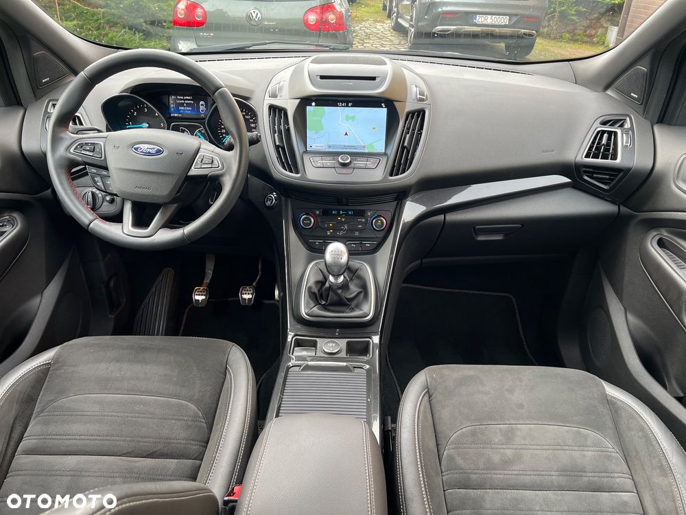 Ford Kuga 1.5 TDCi 2x4 ST-Line - 12