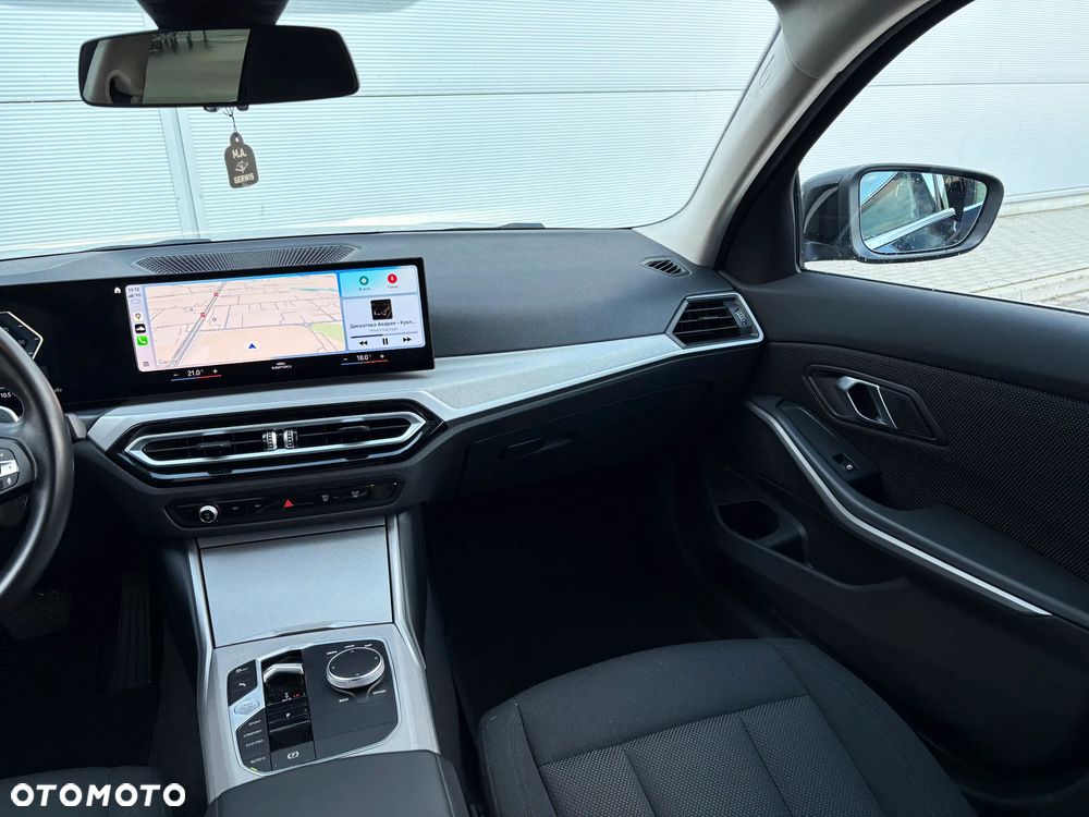 BMW Seria 3 318d Business Edition - 16