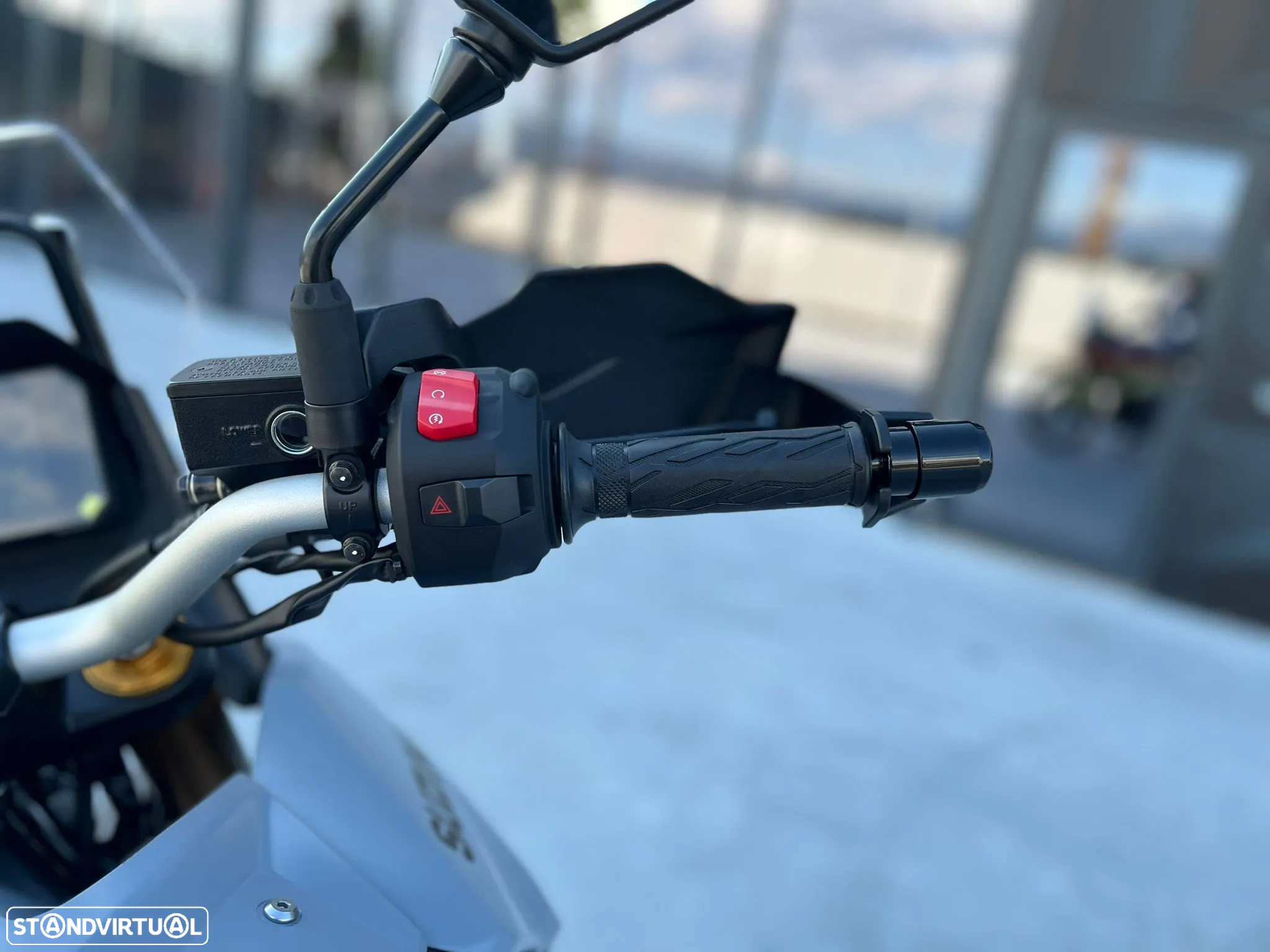 Suzuki V Strom 800 DE - 10