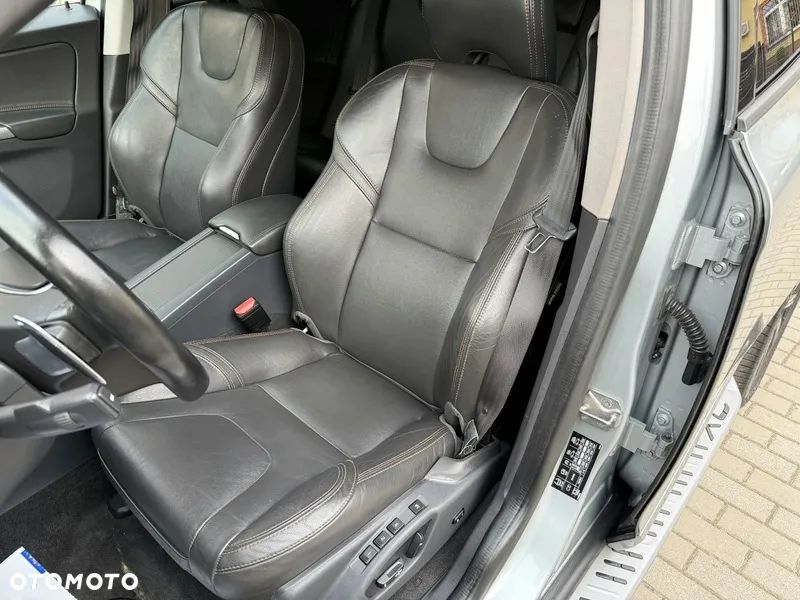 Volvo XC 60 D4 Geartronic Summum - 10