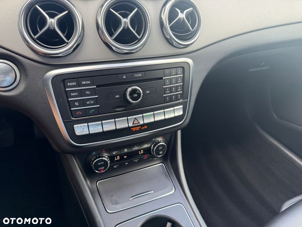 Mercedes-Benz GLA - 15