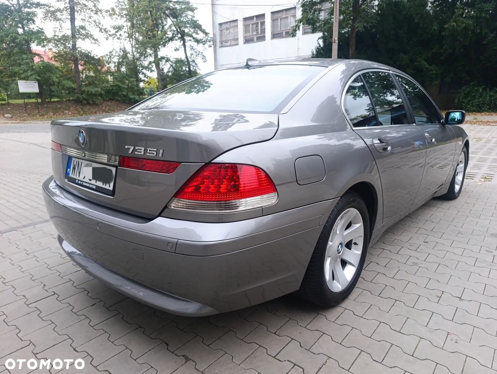 BMW Seria 7 735i - 4