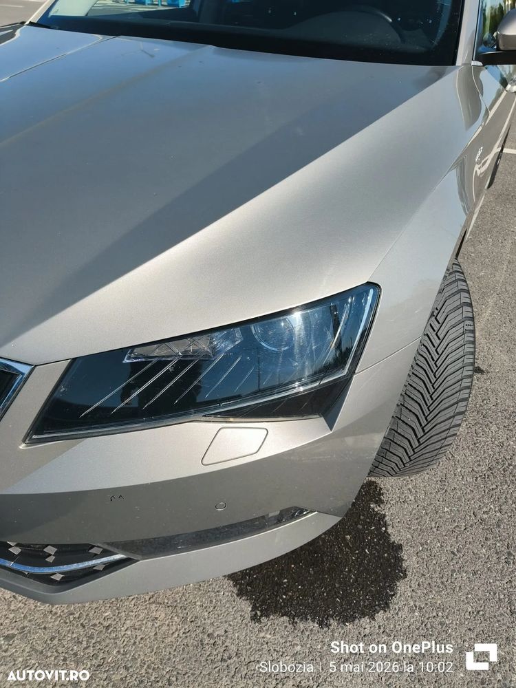 Skoda Superb 2.0 TDI DSG 4X4 Laurin & Klement - 3