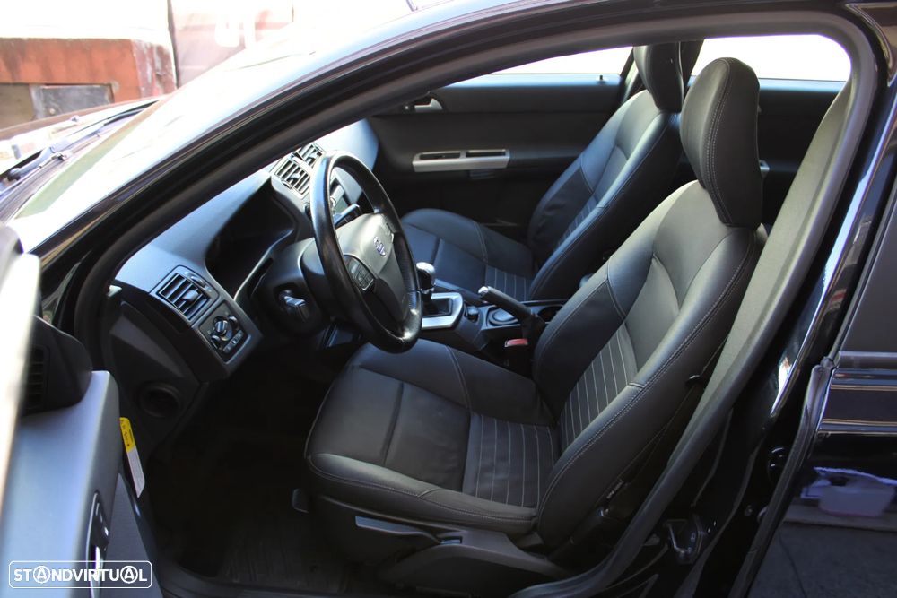 Volvo V50 2.0 D Nível 1 17 - 21