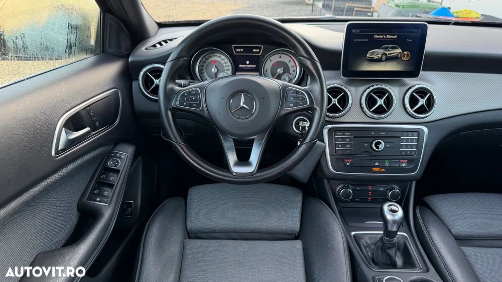 Mercedes-Benz GLA 180 (CDI) d Urban - 19