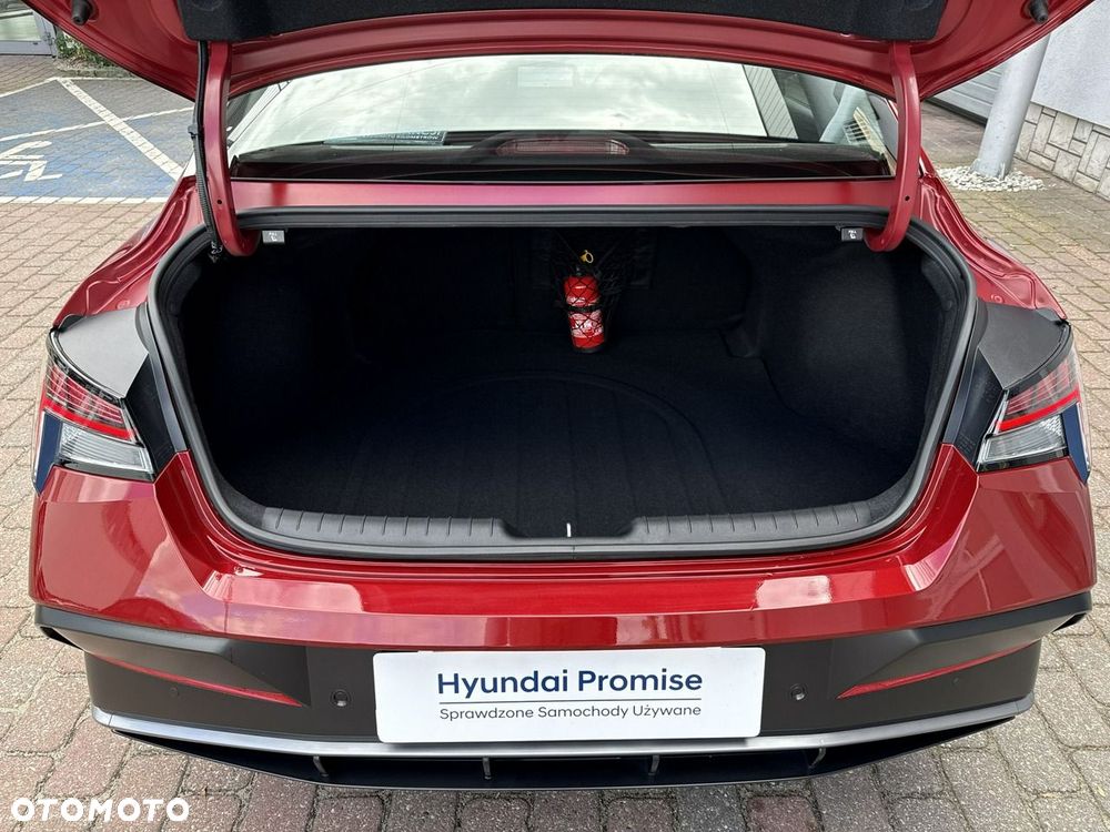 Hyundai Elantra 1.6 Executive CVT - 9