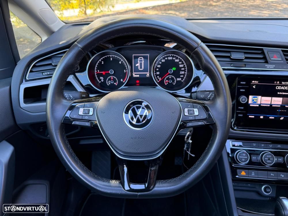 VW Touran 2.0 TDI Highline DSG - 26
