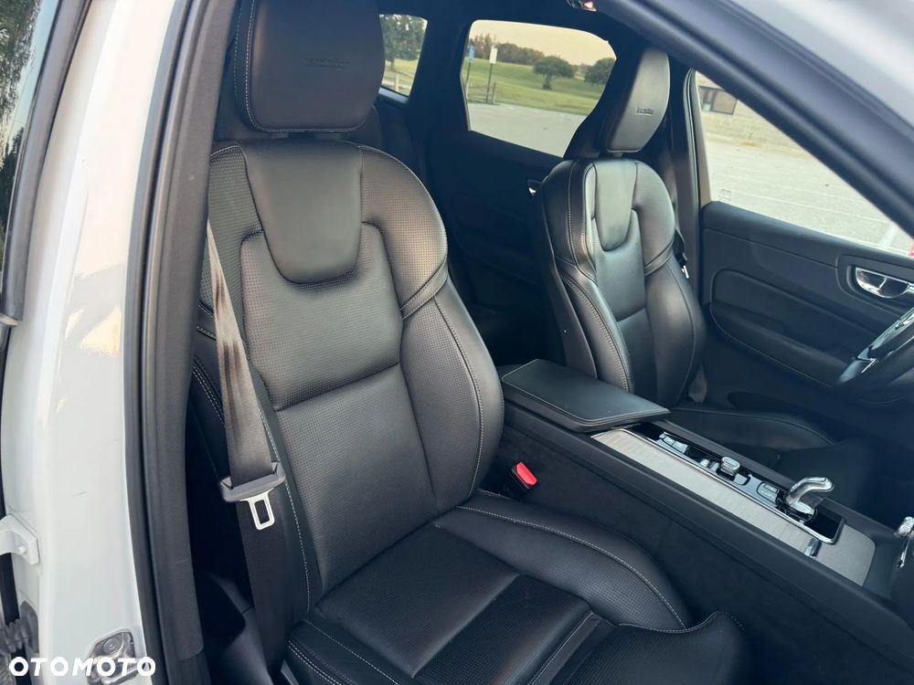 Volvo XC 60 - 25