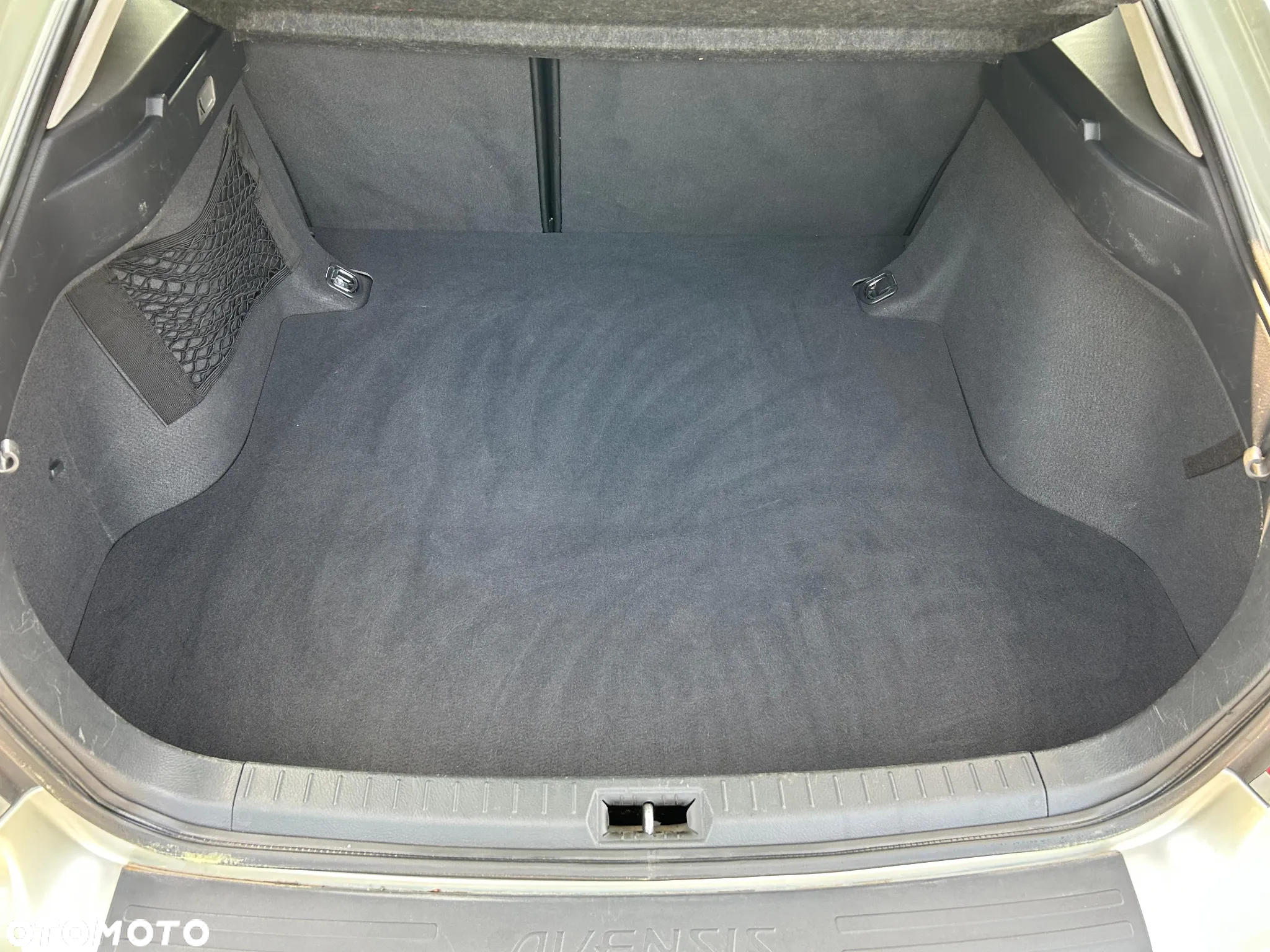 Toyota Avensis 1.8 VVT-i Sol - 15