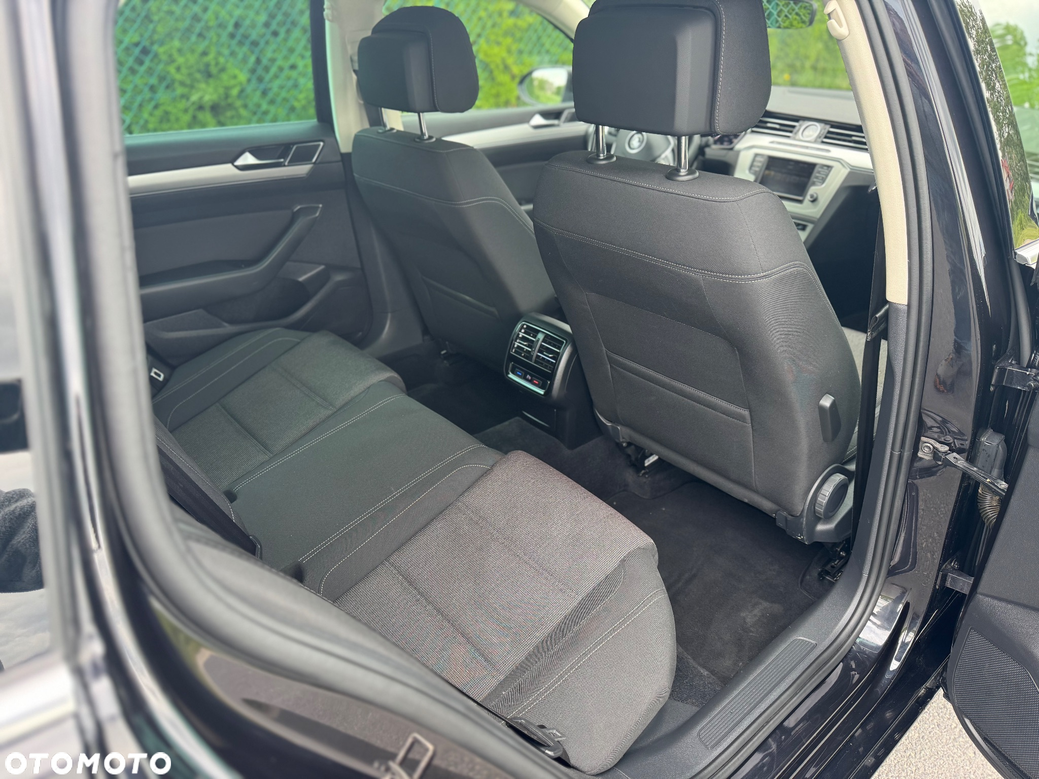 Volkswagen Passat Variant 2.0 TDI SCR DSG Comfortline - 17