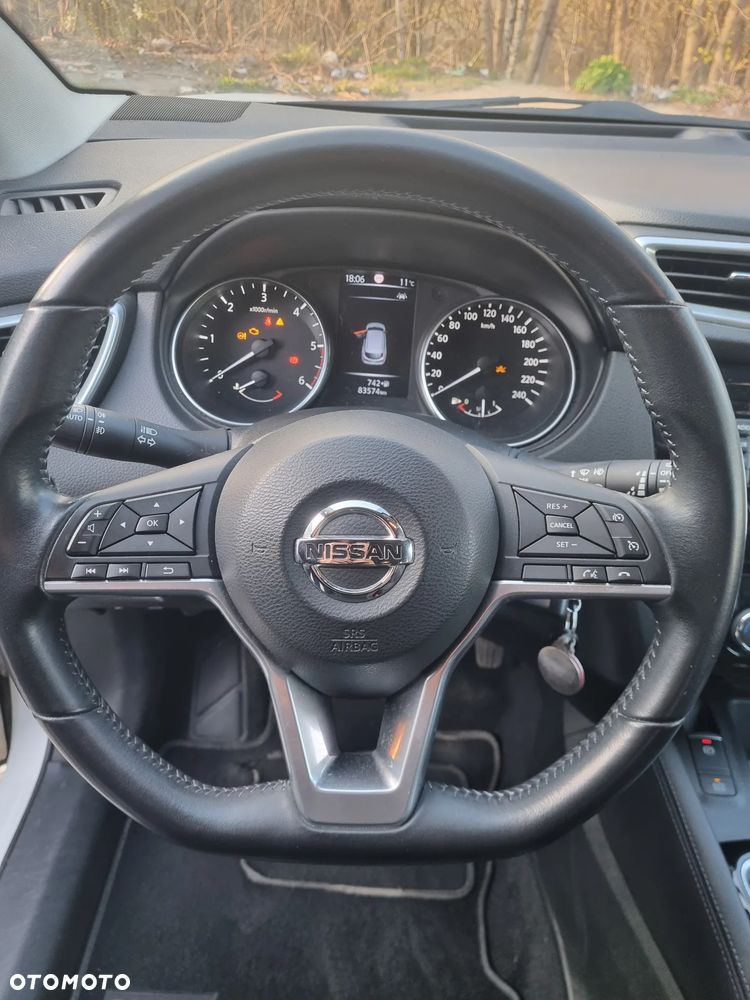 Nissan Qashqai 1.6 DCi N-Connecta - 6