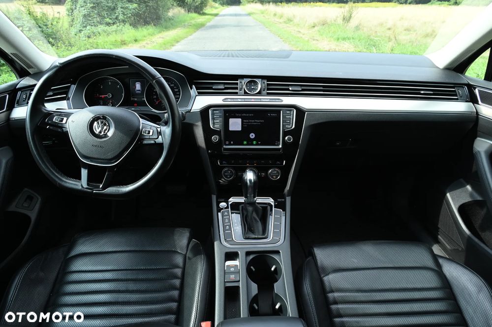 Volkswagen Passat 2.0 TDI Bi-Turbo BMT 4Mot Highline DSG - 9