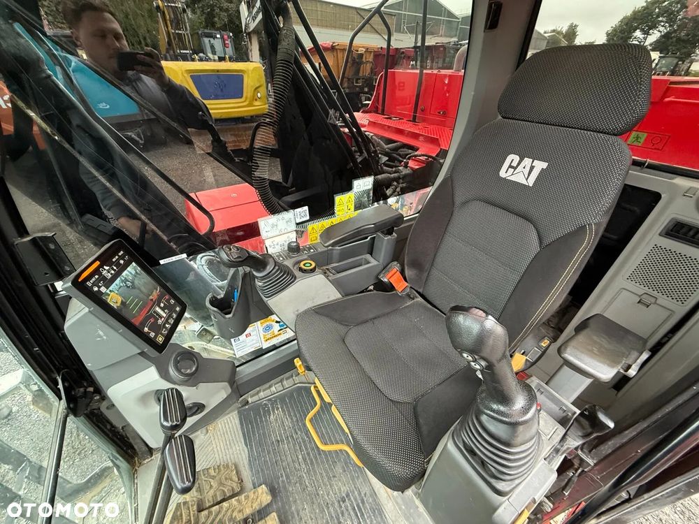 Caterpillar CAT 320 - 11