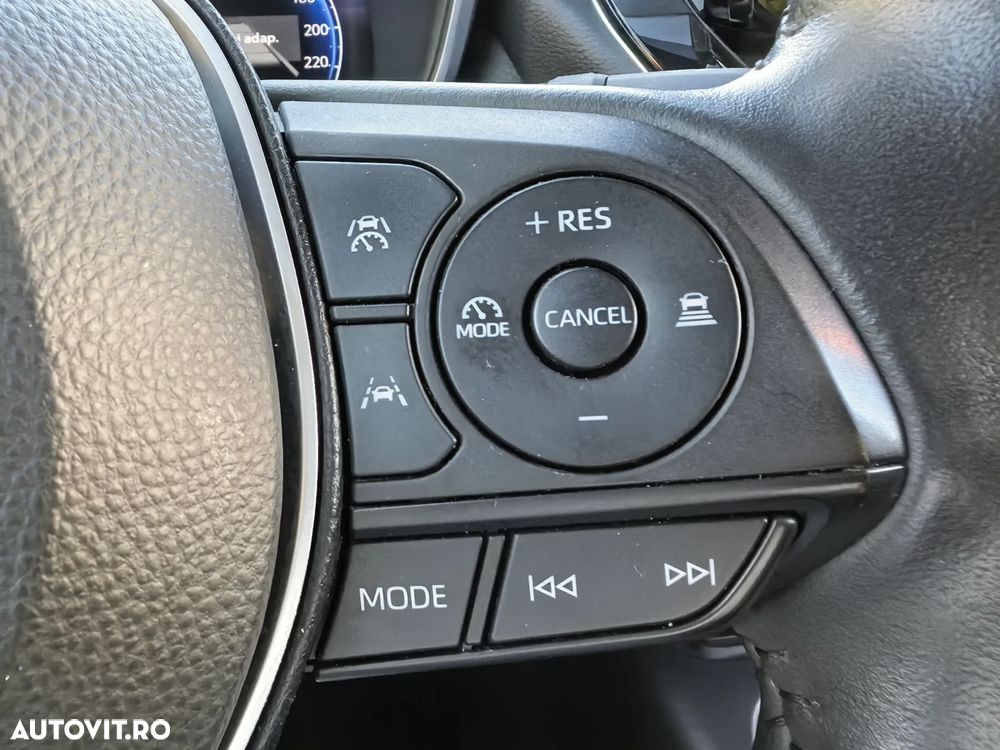 Toyota Corolla 1.8 HSD Dynamic - 28