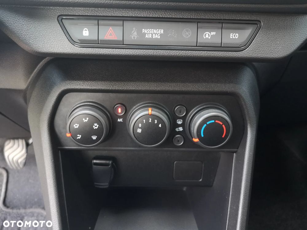 Dacia Sandero 1.0 TCe Laureate S&S - 14