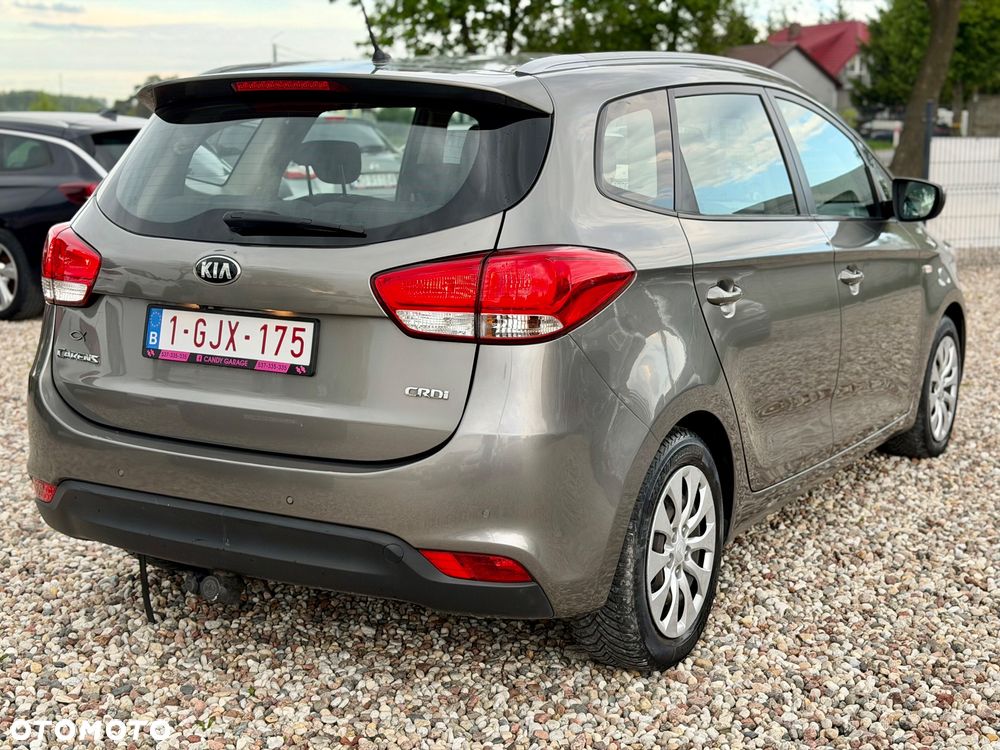 Kia Carens - 18