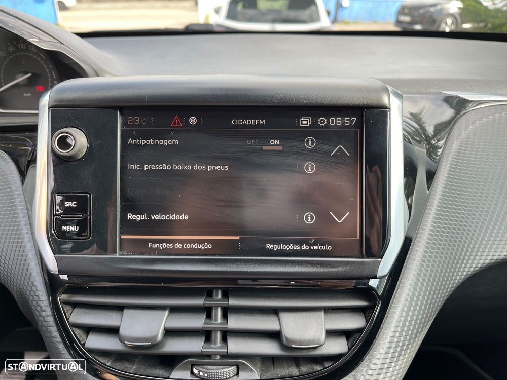 Peugeot 2008 1.5 BlueHDi Signature - 43