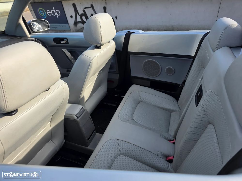 VW New Beetle Cabriolet 1.4 - 13