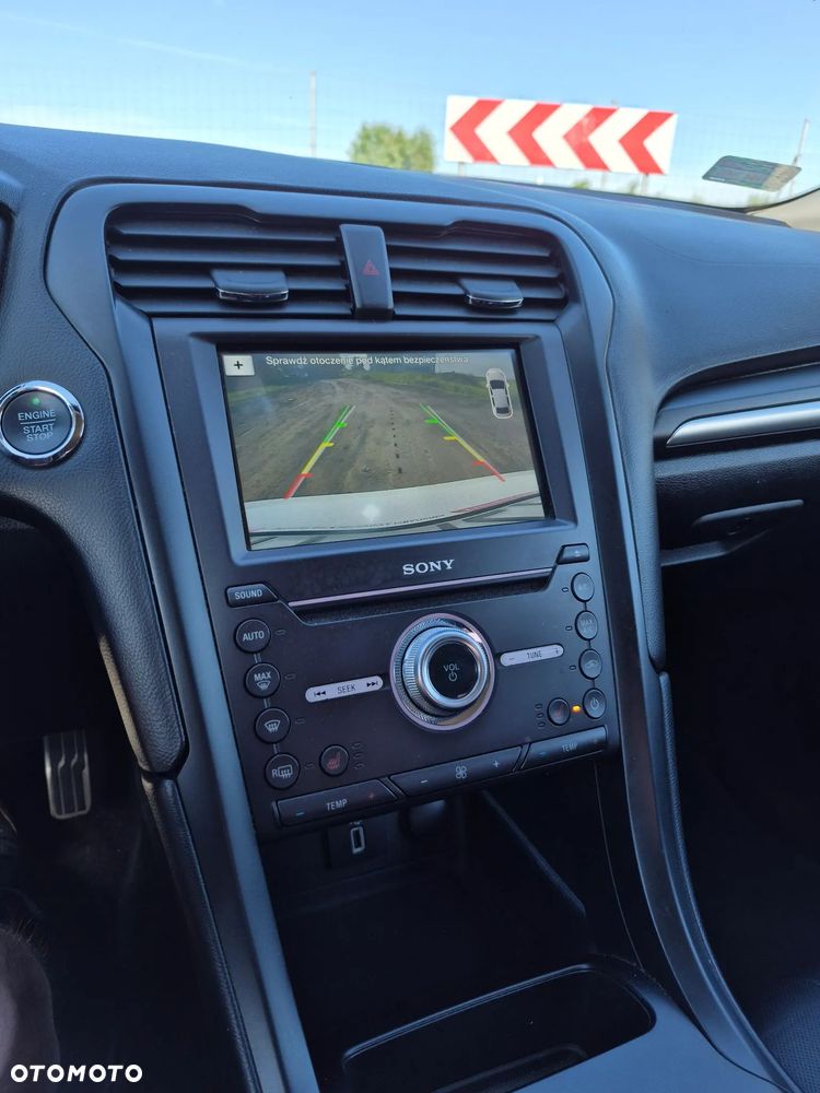 Ford Fusion - 19