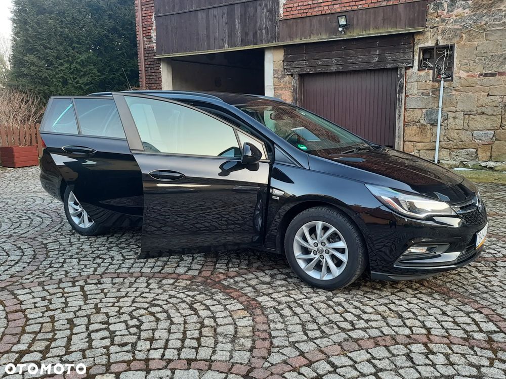 Opel Astra 1.6 D Start/Stop 120 Jahre - 8