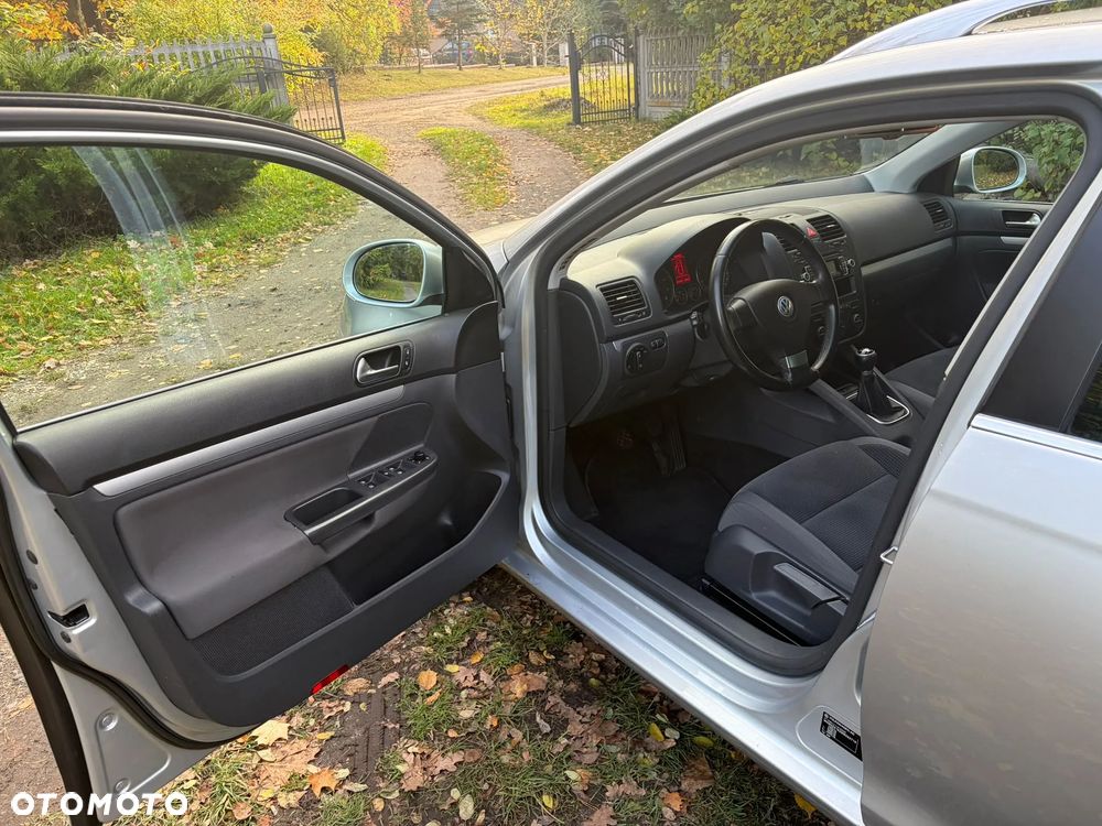 Volkswagen Golf - 16