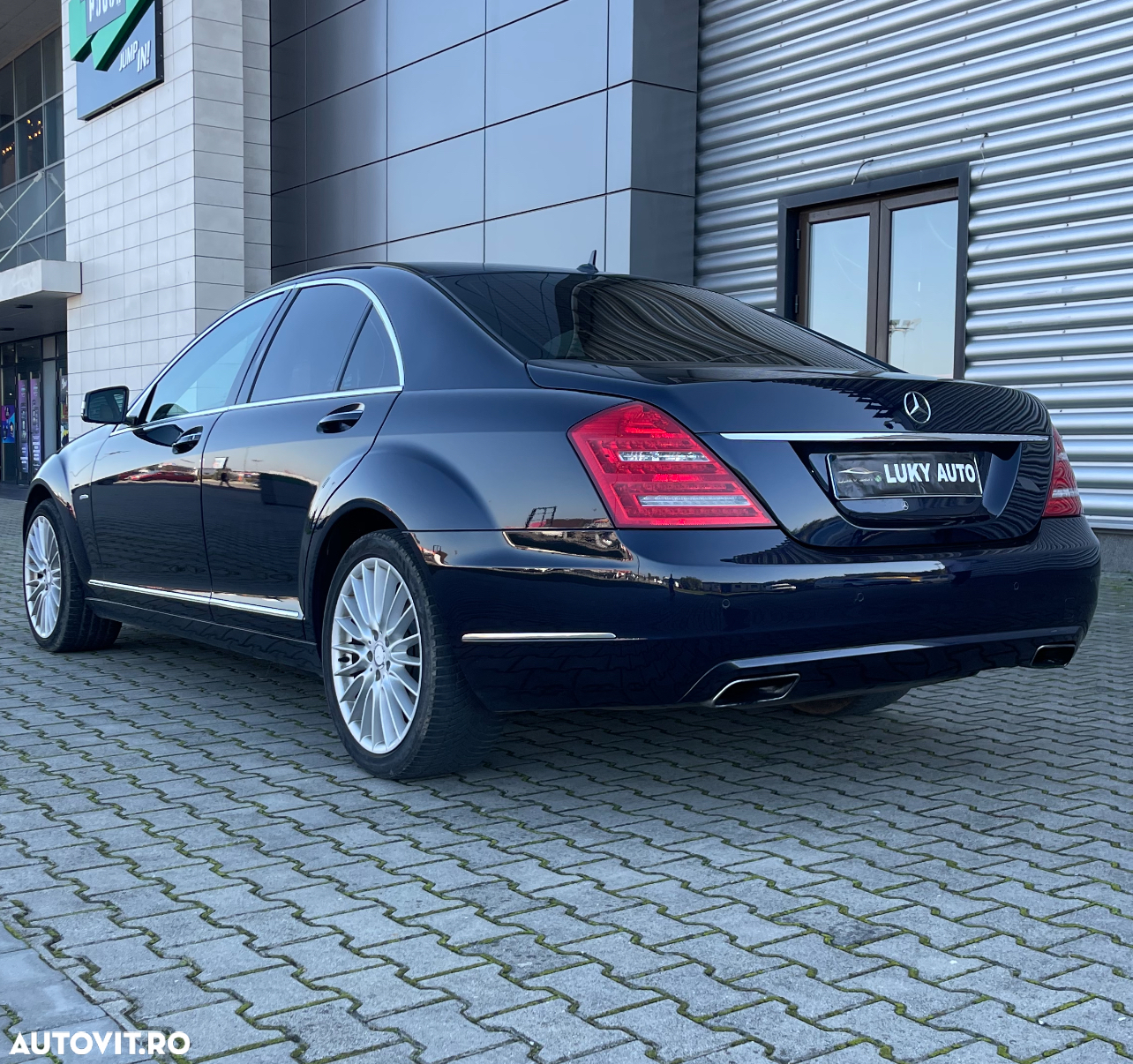 Mercedes-Benz S - 8