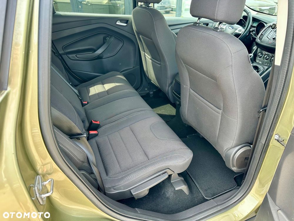 Ford Kuga 1.6 EcoBoost 2x4 Trend - 21