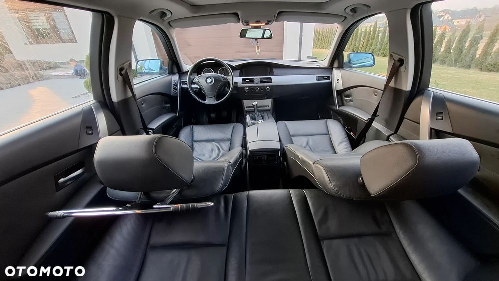 BMW Seria 5 525d - 15