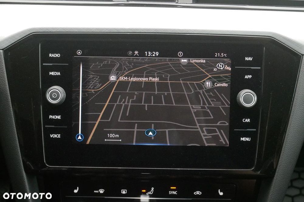Volkswagen Passat Variant 2.0 TSI Business DSG - 20