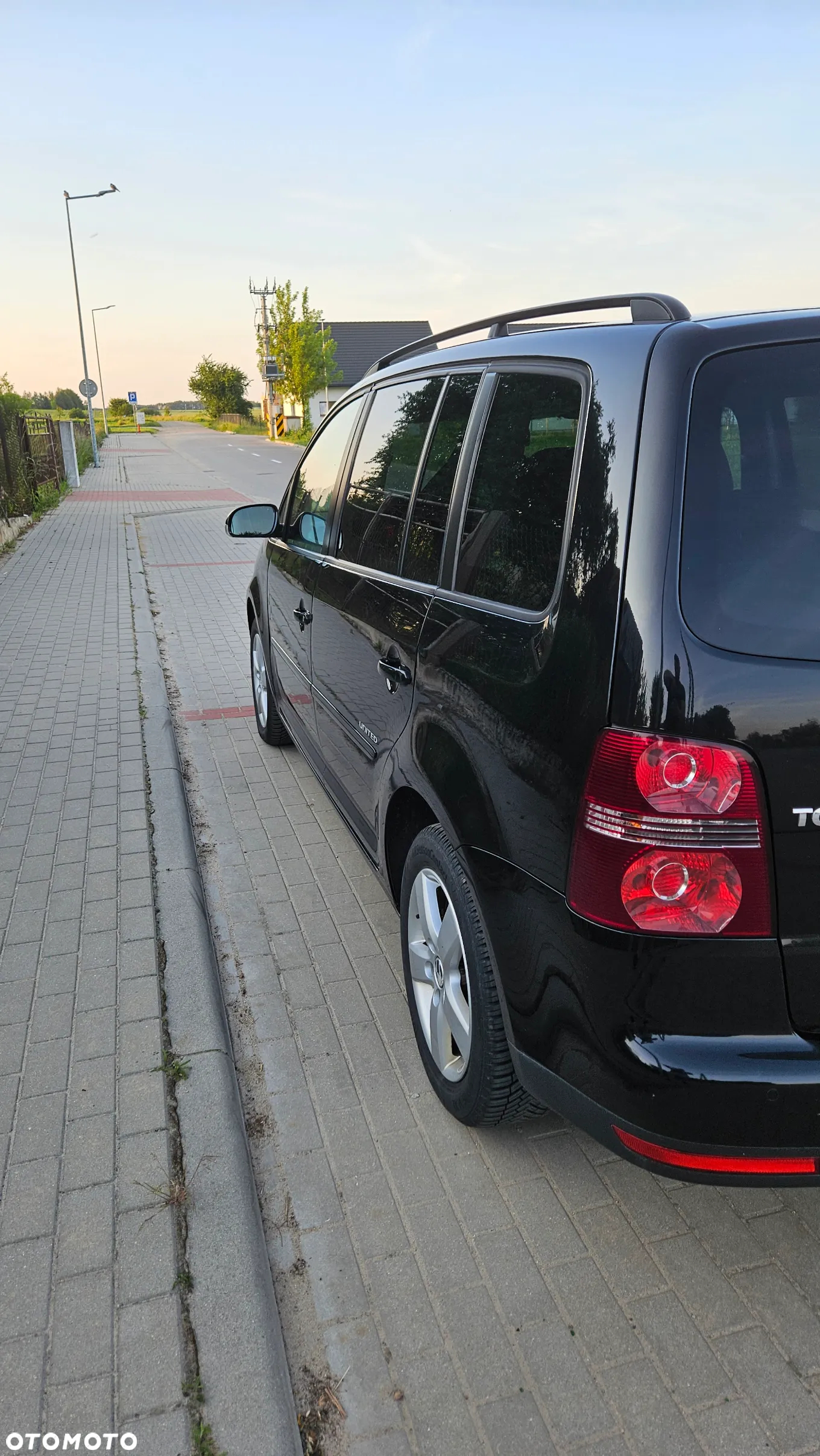 Volkswagen Touran 1.4 TSI United - 10