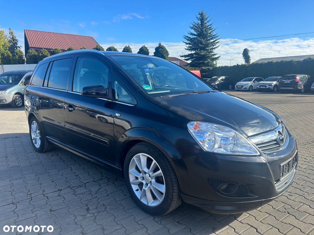 Opel Zafira 1.8 Cosmo - 1