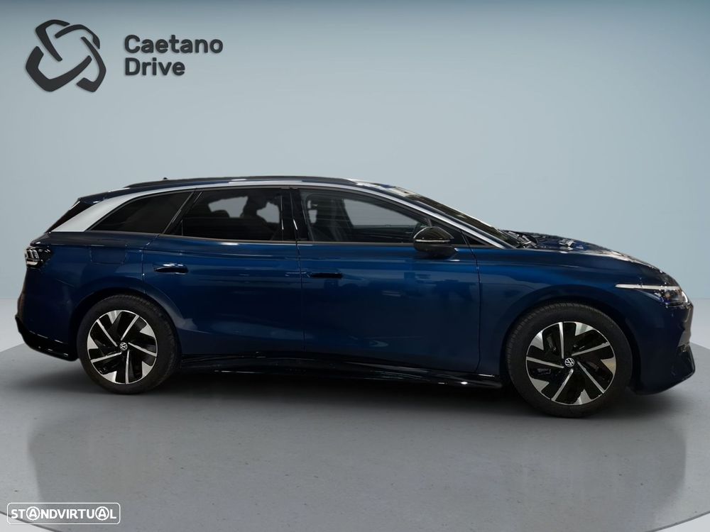 VW ID.7 Tourer 77 kWh Pro Urban - 10